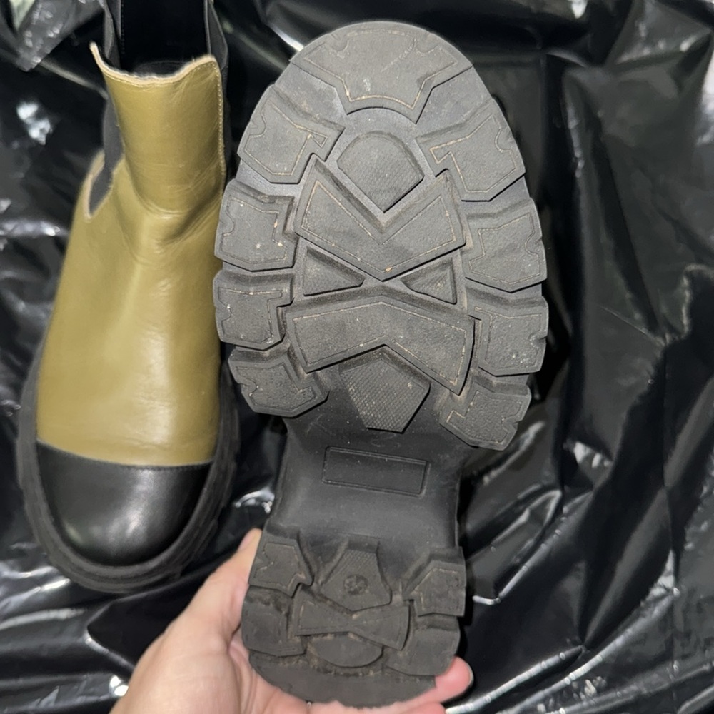 Each Other Olive & Black Leather Lug Platform Rugged Sole Ankle Boot Size 36 - Picture 12 of 15